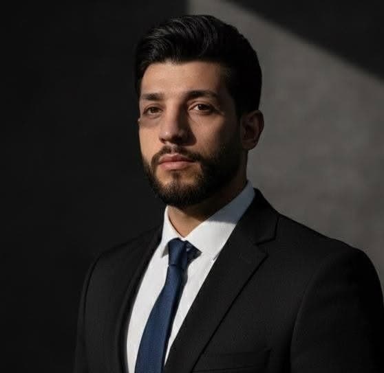 Portrait of Majd Bayer, Founder and Software Engineer at HexaTerminal.